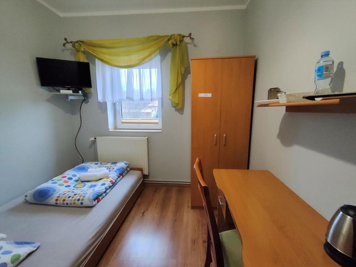 Stajnia Pod Debem Bed & Breakfast Starachowice Dış mekan fotoğraf
