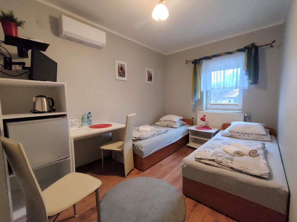 Stajnia Pod Debem Bed & Breakfast Starachowice Dış mekan fotoğraf